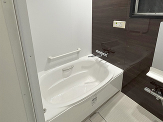 バスルームリフォーム ユニットバス化で暖かいバスルーム＆床の不安を解消した安心の脱衣所