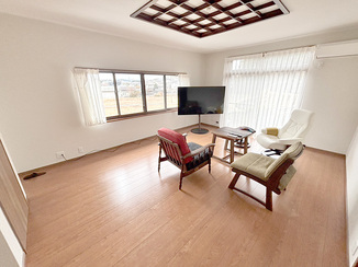 内装リフォーム カーペットから一新！下地補強で安心・快適なフローリング床